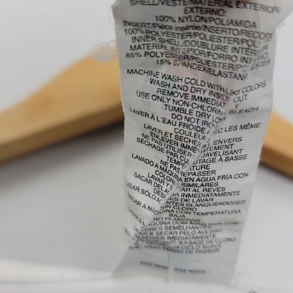 ADIDAS Tank with adjustable sports bra under Air whole in back - Picture 8 of 12